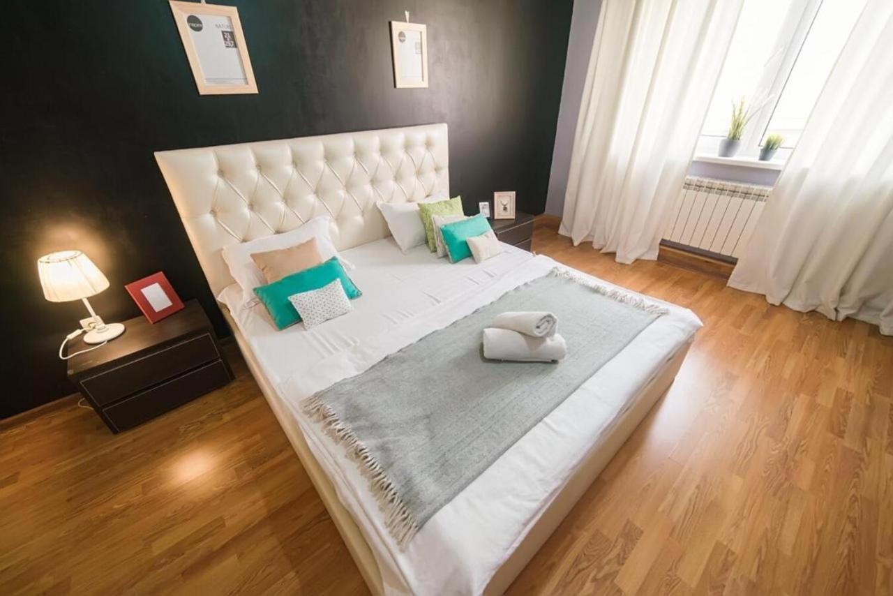 Manica Mega Towers Apartman Almati Kültér fotó