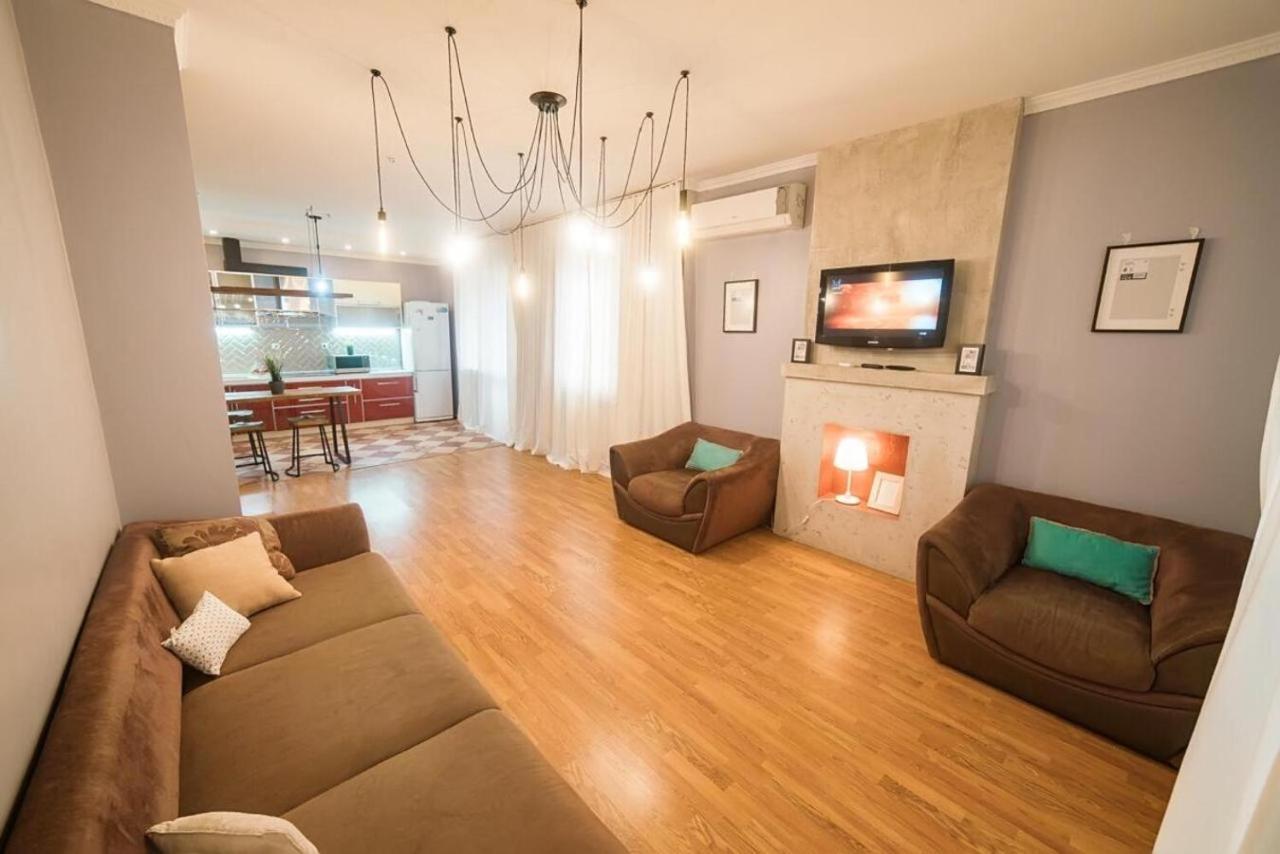 Manica Mega Towers Apartman Almati Kültér fotó