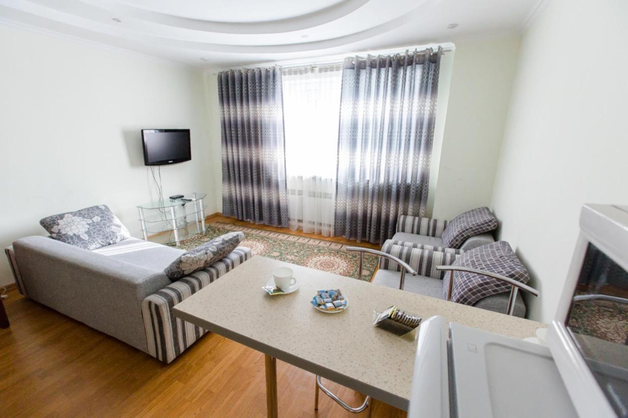 Manica Mega Towers Apartman Almati Kültér fotó
