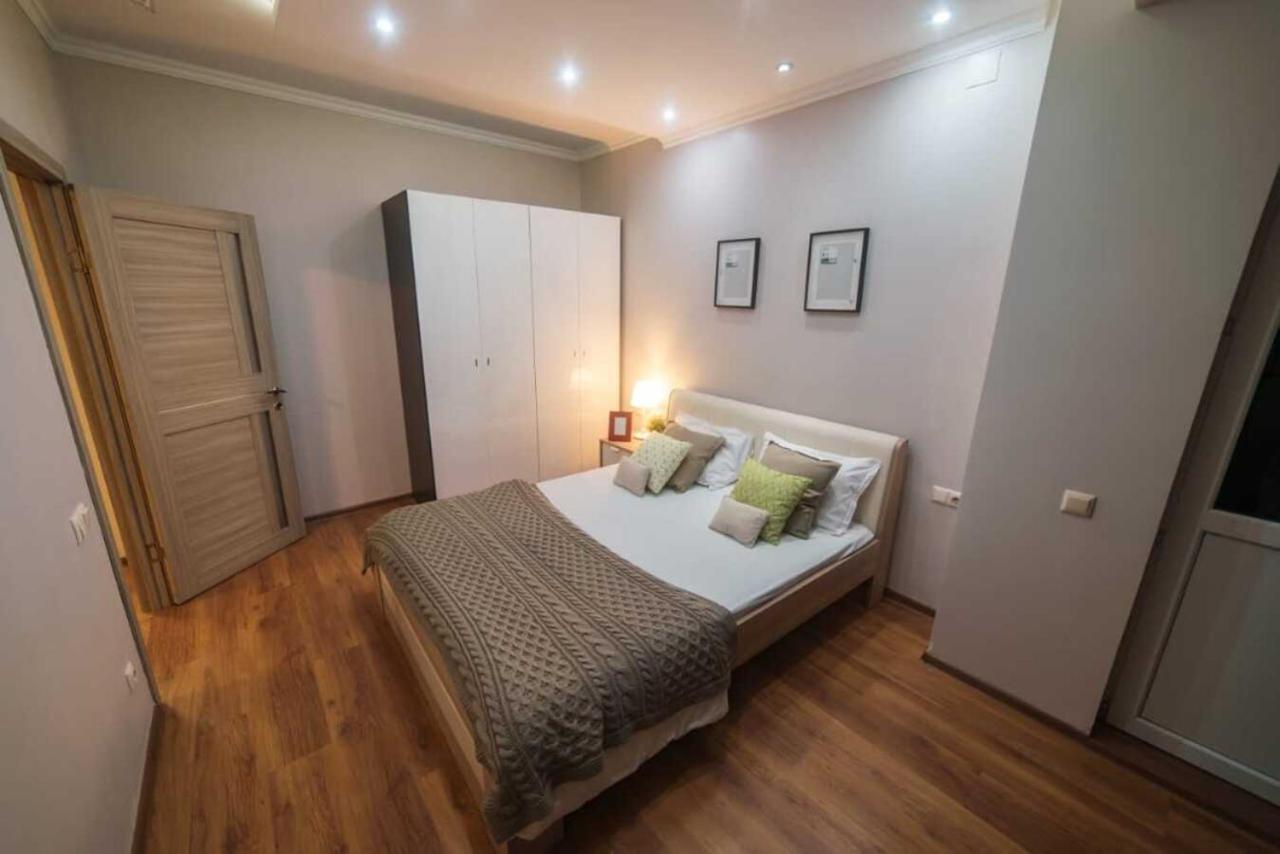 Manica Mega Towers Apartman Almati Kültér fotó