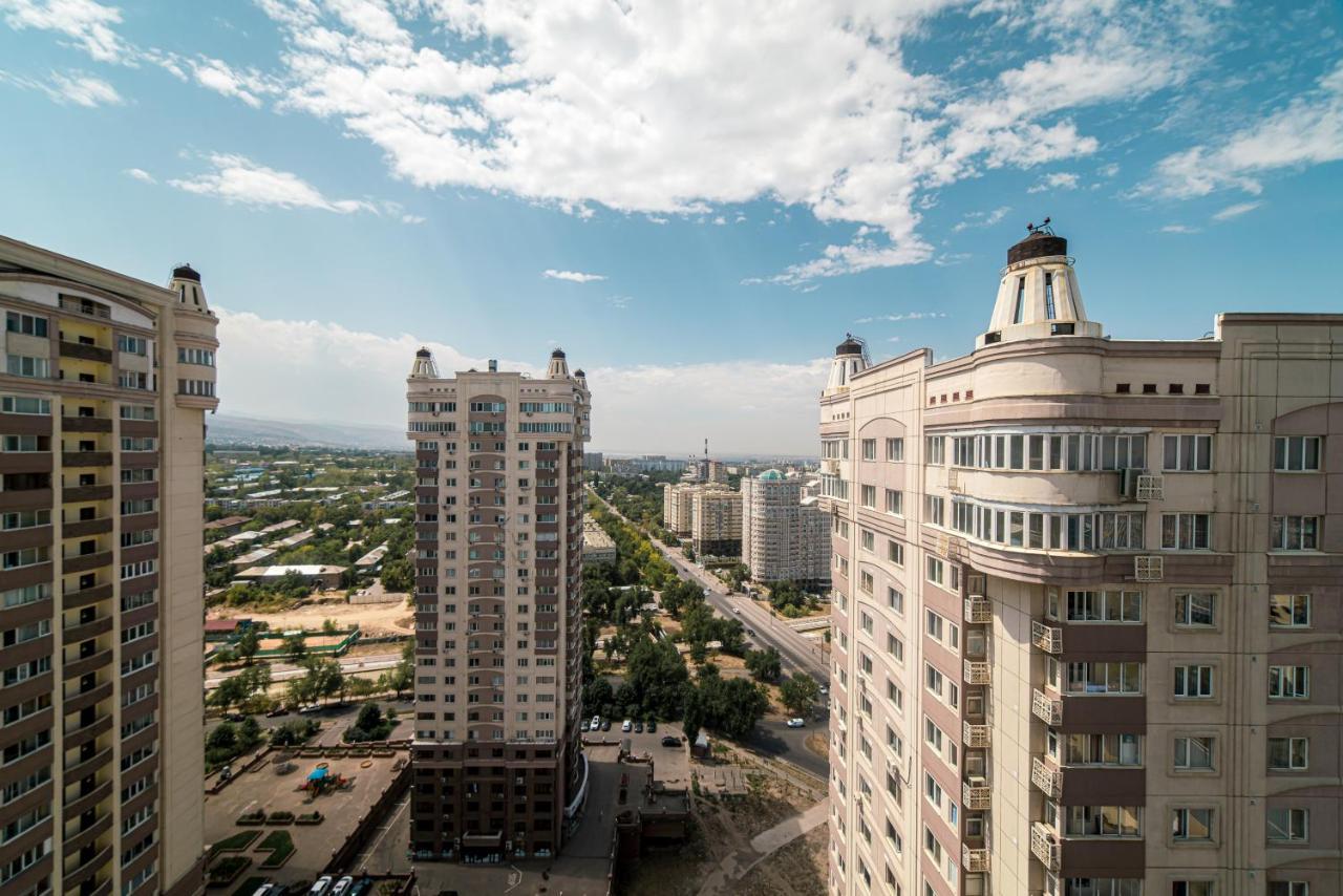 Manica Mega Towers Apartman Almati Kültér fotó